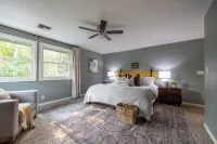 Welcome to The Nest,  there's plenty of room for the whole flock near Autzen!