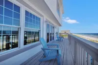 Amazing Direct Oceanfront Florida  3 Bedroom in pristine private beach SOLE