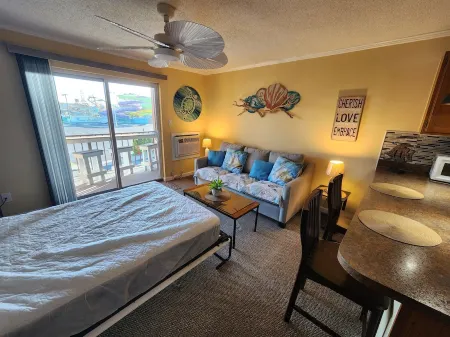 Jamaica Daybreak-Great Location,Cozy studio in amazing Ocean City W/AC,WiFi&more