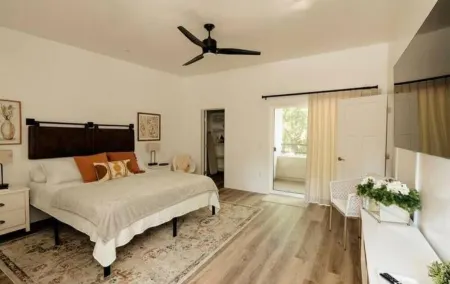 Fox Cove #2 Отели рядом с достопримечательностью «Университет штата Калифорния»