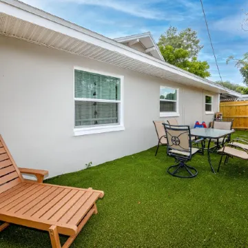 Family Ready-8Min to Beach by Car & Walk to Dwtn