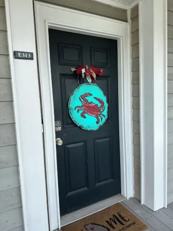 Riverfront Condo w/Boat slip. River Views! Walk downtown!