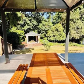 Charming 2BR w/ Garden Retreat & 2 Free Parking