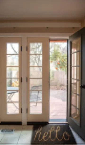 NEW* Sammy's Place! Clean, Comfy, Stylish & Peaceful - Entire East End Townhouse