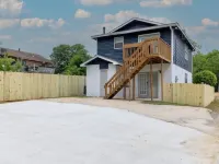 Remodeled Home In the Heart of the City, Minutes from Everything! GUTS (가든데일 어번 트레일 시스템) 주변 호텔