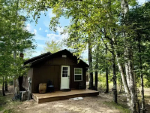 SandRiver Cabin -Relax on the mouth of the SandRiver with views of Lake Superior
