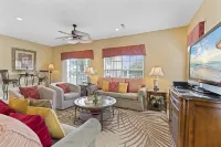 Beautiful 3rd row ocean view home with private pool. Walk to ocean, food, bars.