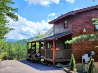 Three Bears Hideaway-Wears Valley-Mountain Views-Family Getaway Hotels near Wears Valley