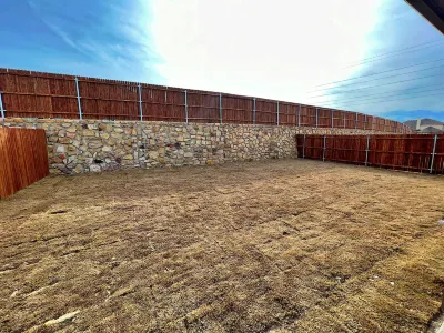 Cozy New home in Forth Worth- 8 miles from 7 miles from Alliance and stockyards! Hotels near Presidio Town Crossing