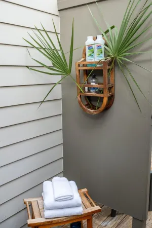 Cozy outdoor living - 10-minute walk to harbor village and ferry terminal.