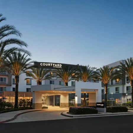 Courtyard Long Beach Airport
