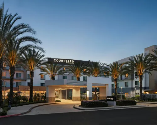 Courtyard Long Beach Airport Hotels in Long Beach