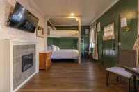 The Rockhound Boutique Hotel