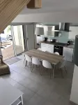 Four-Bedroom House, 8 People with Pool, Called "Whitehaven"