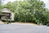 Charming 1-bedroom apartment 10 minutes from Marietta Square
