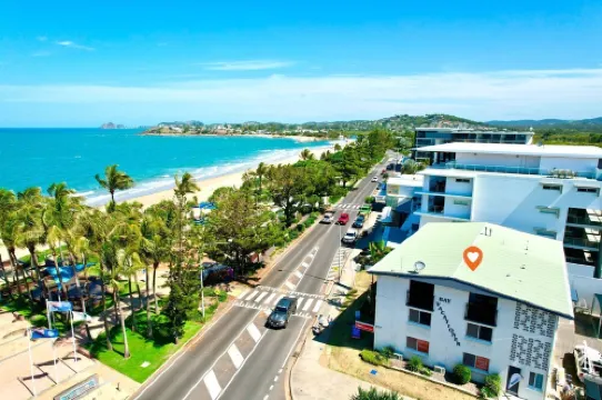 YEPPOON CBD UNIT9  Opposite Beachfront with Ocean Views