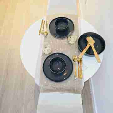 Cozy Retreat in Heart of Valencia Perfect for Couples n Families Dining/Meeting Rooms