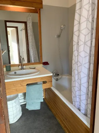 Pleasant 6-person apartment in Vars facing the slopes Отели в г. Вар