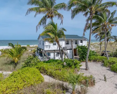 Beach's Edge, On the beach Hotels in Captiva
