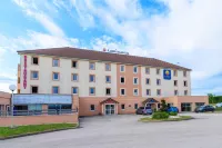 Kyriad Dijon Sud - Longvic Hotel di Fenay