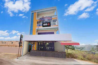 Hotel O Sky luxury rooms Hotels near Hanamkonda Bus Station