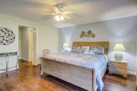 Sea Winds Beautifully Updated Beachfront/Oceanfront Condo-w/Private Beach Access