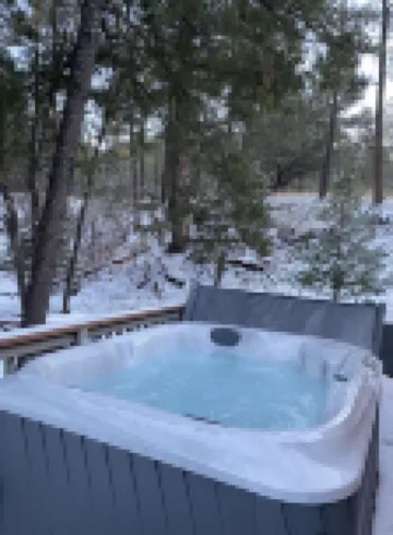 Relax with Peaceful River Views and Wildlife Sightings. A Perfect Retreat.
