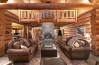 Lake front Lodge on Lake Swift - Homestays