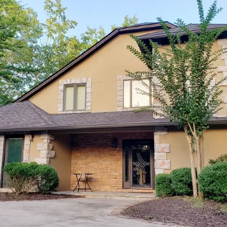 LL's house in the heart of Helen