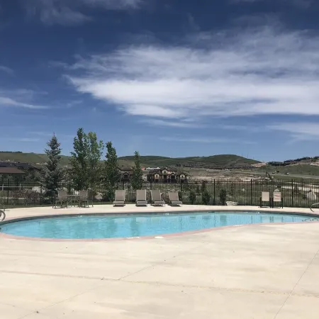 Luxury Condo Park City- Private Hot Tub, Near Ski Resorts, bike trails, & golf.