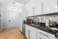 Stunning 3-Bedroom Luxury Loft in the Heart of Chelsea, Manhattan