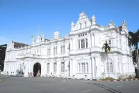 Maritime Suites Holiday Rental @ George Town