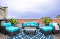 NEW LUXURY PENTHOUSE CONDO