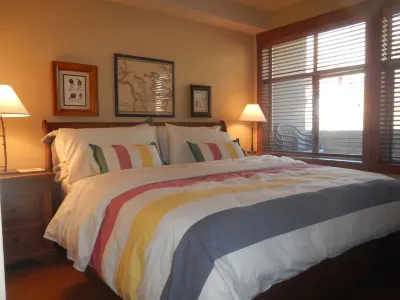 Great Condo.3 night Minimum