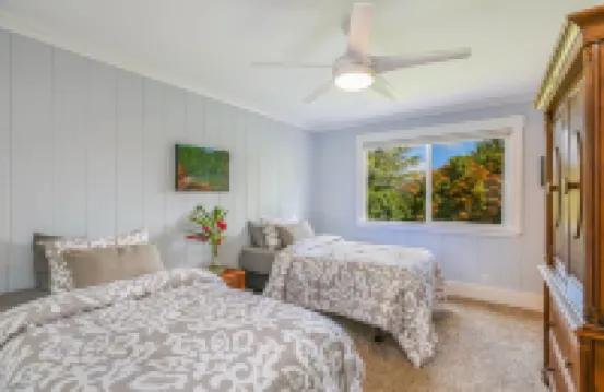 AIR CONDITIONED HOME FEATURED ON TV - CLOSELY LOCATED TO BEAUTIFUL N SHORE BEACH