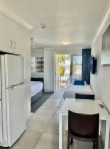 Top Level Deluxe Studio Unit 21