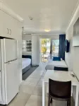 Top Level Deluxe Studio Unit 21