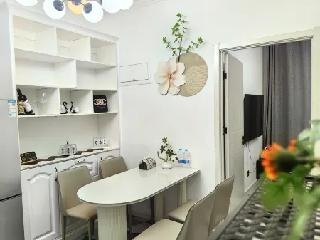 Yueyuan Apartment (Huatang Street) Отели рядом с достопримечательностью «Yanjing Institute of Technology»