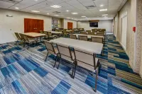 Holiday Inn Express & Suites Cookeville Hotels in Putnam County