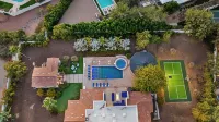 Entertainer's Paradise - Rooftop Firepit, Pool, Splash Pad, Sport Court, Casita