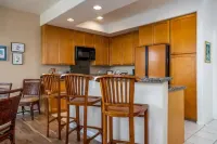 Private Condo, Hale Maluhia