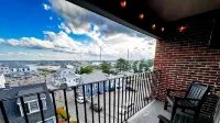 #1 Top Flr Waterview ~ Lux Design ~ Pvt Balcony