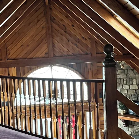 Whitewater Country with Hot Tub, Free WiFi & Indoor Wood Burning Fireplace!