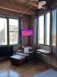 Urban King bed Loft Free Parking Downtown