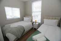 14 Chamberlain Street, Derry: Epic Location