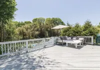 Cozy Shelter Island Cottage, walk to beaches and Mashomack Preserve