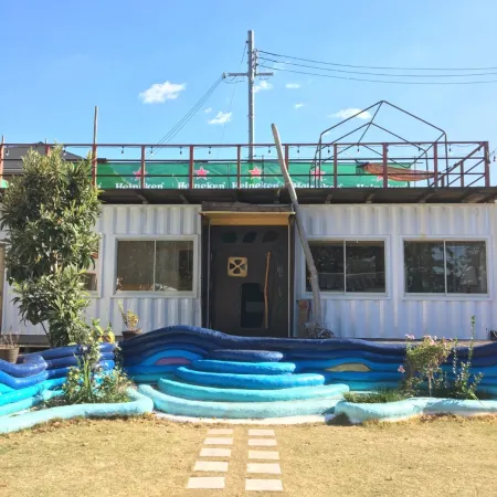 Unity KIX Beach Resort Отели рядом со станцией Nishikinohama Railway Station