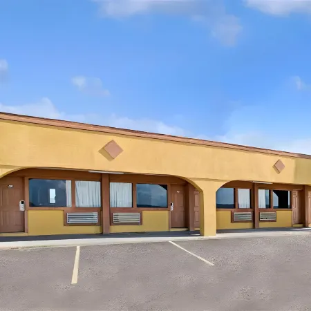 Econo Lodge Galveston Seawall Отели рядом с достопримечательностью «Ocean Star Offshore Drilling Rig & Museum»
