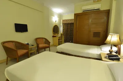 Pak Continental Hotel Hotels near Noor Mahal
