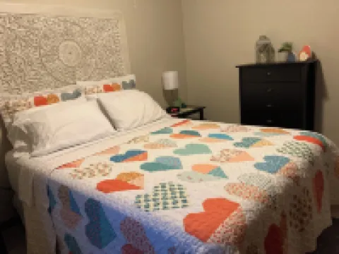 The Kidron Quilter's Home, relax in Amish country with the locals